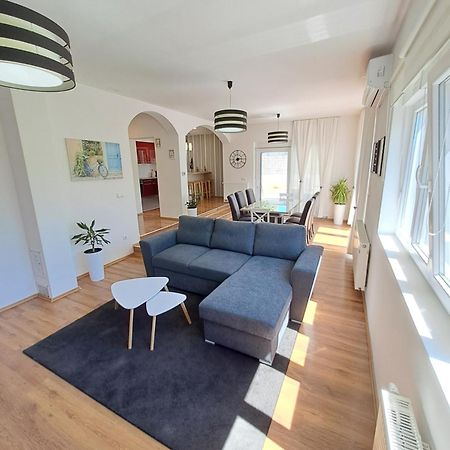 Holiday House Meri Pakoštane Eksteriør bilde