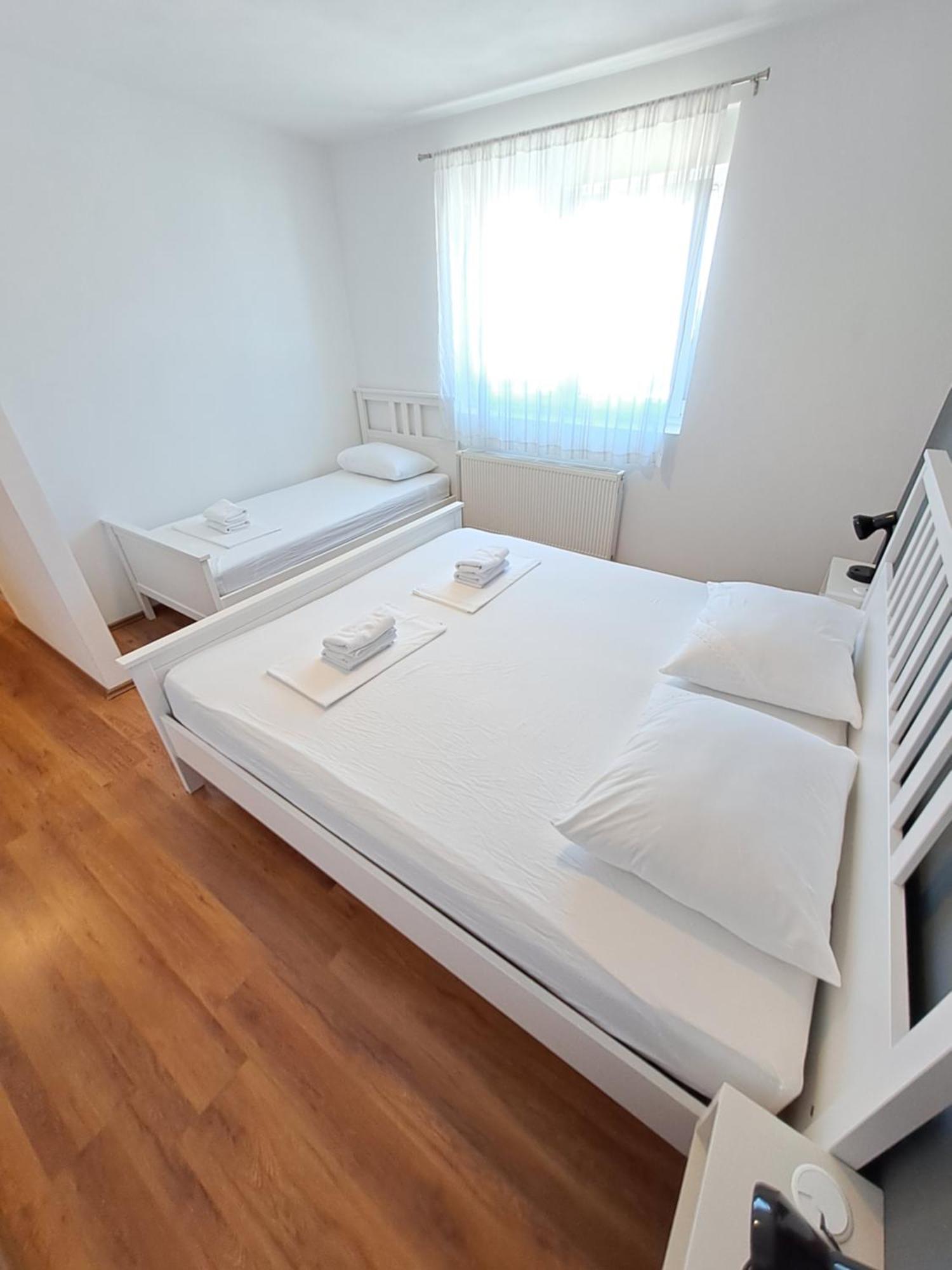 Holiday House Meri Pakoštane Eksteriør bilde